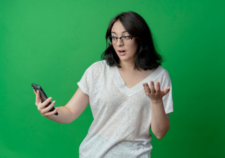 cara melihat pesan whatsapp orang lain di hp kita sendiri